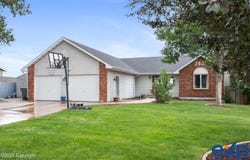 2501 Gallery View Dr -, Gillette, WY 82718