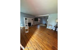 540 W 7th Avenue, Roselle, NJ 07203