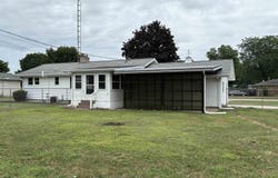 1403 Lakeview Boulevard, Warsaw, IN 46580