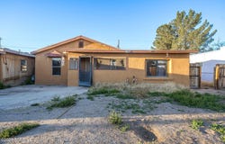 990 Brownlee Avenue, Las Cruces, NM 88005