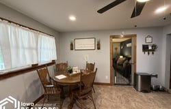 302 N Liberty, Cincinnati, IA 52549