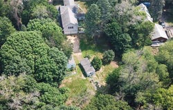 4760 Vine Hill Road, Deephaven, MN 55331