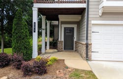 301 Hayden Circle, Woodstock, GA 30189