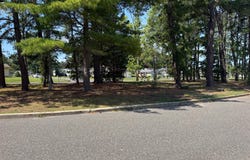 64 HUNTINGTON Drive, SOUTHAMPTON, NJ 08088