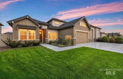 8809 E Daffodil St, Nampa, ID 83687
