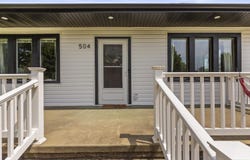 504 3RD Street, NEOLA, IA 51559