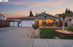 469 Monte Oro St, Manteca, CA 95337