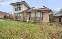 5208 Oak Gate Court, Arlington, TX 76016