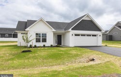 660 BARREL RACE ROAD, MARTINSBURG, WV 25404