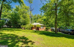 9216 WEANT DR, GREAT FALLS, VA 22066