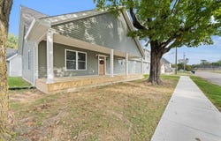 324 W Warren Street, Mitchell, IN 47446