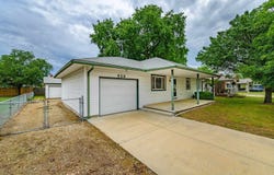 323 S Sunnyside Rd, Haysville, KS 67060