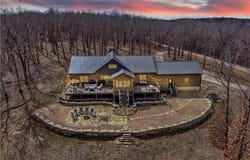 31550 Walsh Place, Edwards, MO 65326