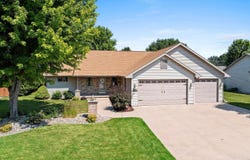 2450 MANCHESTER Drive, KAUKAUNA, WI 54130