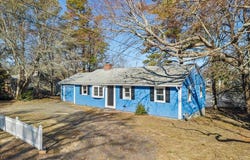 365 Phinneys Lane, Centerville, MA 02632