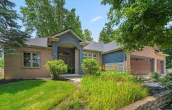 8006 Lawton Oaks Court, Fort Wayne, IN 46835-9396