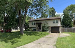 7366 Oakdale Drive, Newburgh, IN 47630