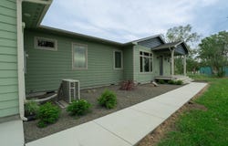 573 E Sunset Dr, Burbank, WA 99323