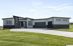 15633 Fox Run Road, Bennet, NE 68317