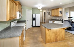 1406 S Silverbrook Dr, West Bend, WI 53095