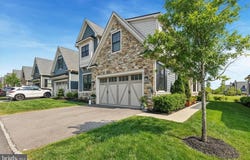 821 GREENWICH DRIVE, AMBLER, PA 19002