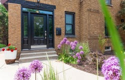 1853 N 83rd St, Wauwatosa, WI 53213