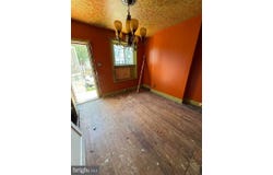 639 N WILLOW STREET, TRENTON, NJ 08618
