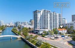 241 28th St, Miami Beach, FL 33140