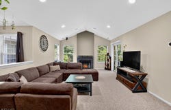 231 Vasser Dr, Piscataway Twp., NJ 08854-6631
