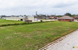 105 Northpark Drive, Victoria, TX 77901