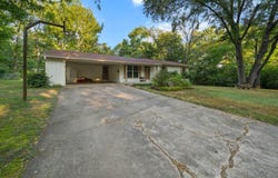 1103 N Cedar, Searcy, AR 72143