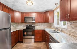 9 Eagle Run, Warwick, RI 02818