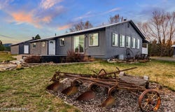 331 15th St, Plummer, ID 83851