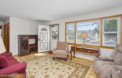 637 Harrell Avenue, Woodbridge, NJ 07095