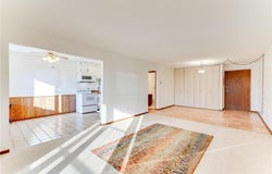 2700 Oxford Street N, Roseville, MN 55113