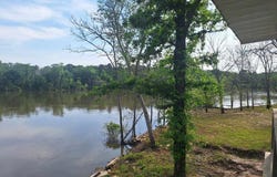 471 Getaway Ln, Baxley, GA 31513