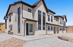 2073 S Grandiflora RD, St George, UT 84790