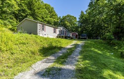596 Little Doe Creek Road, Irvine, KY 40336