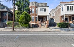 35 Wegman Pkwy, Jersey City, NJ 07305-4231