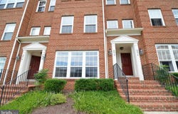 9612 WIGFALL Way, MANASSAS PARK, VA 20111