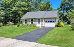 338 Edinburgh Drive, Ridge, NY 11961