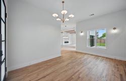 1224 S Pine Street, Grapevine, TX 76051