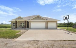 1823 250th Street NW, IA 52322