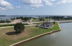 108 Mary CT, Gun Barrel City, TX 75156