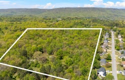 401 Laymons Road, Hixson, TN 37343