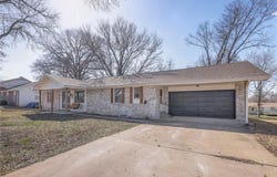 1613 S Main Street, Clinton, MO 64735