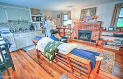 1346 Rt 390, Greentown, PA 18426