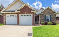 76 Brittany Drive N, Elmore, AL 36025