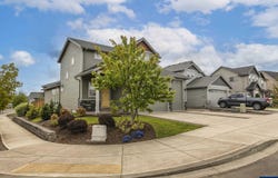 1779 SE Academy St, Dallas, OR 97338