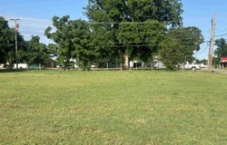 1100 N Weigle St, Watonga, OK 73772